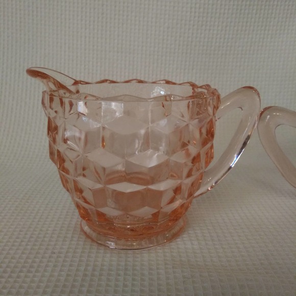Vintage Depression Era Jeannette Creamer n Sugar Bowl in "Cube Pink" - Picture 8 of 14